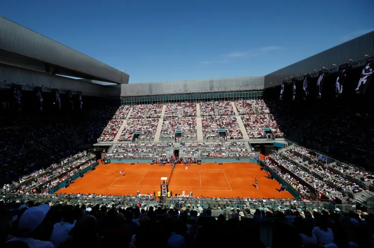Nova teniska senzacija sru&scaron;ila i Novaka Đokovića u epskom meču. Čudesni 19-godi&scaron;nji wunderkind prva je sportska priča