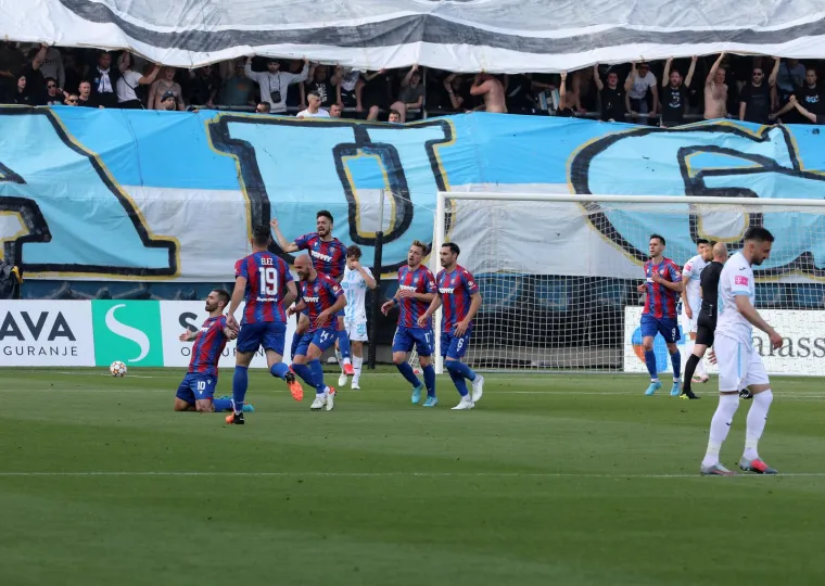 Jeste li primijetili &scaron;to je Marko Livaja napravio Armadi? Ovo je zaboljelo Riječane, neki ga nisu odmah ni vidjeli