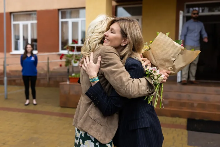 FOTO Olena Zelenska u rijetkom istupu u javnosti. Sastala se s Jill Biden, sve držano u tajnosti