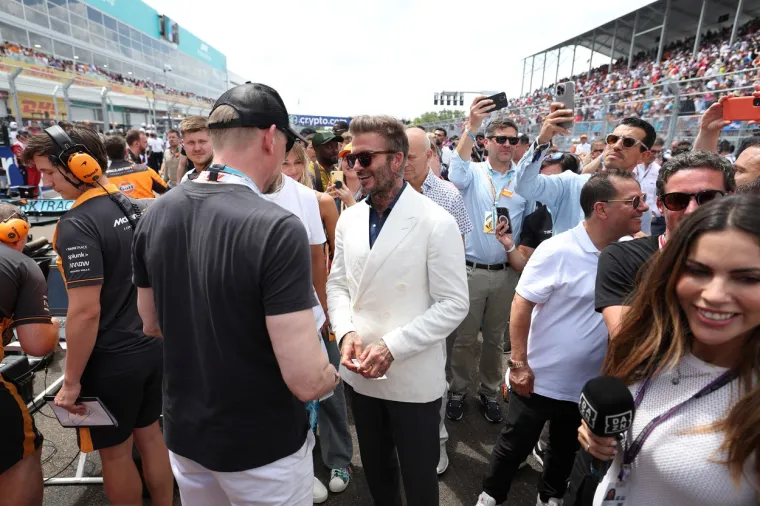 Beckham, Jordan, Serena, svi su bili tamo, ali misteriozna ljepotica privukla je najveću pažnju