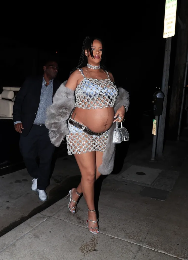Rihanna i A$AP Rocky od tada se nisu oglašavali na svojim profilima na Instagramu, a TMZ je podsjetio da se Rihanna posljednji put u javnosti pojavila 9. svibnja u Los Angelesu, kada je par večerao u Giorgijuu Baldiju.