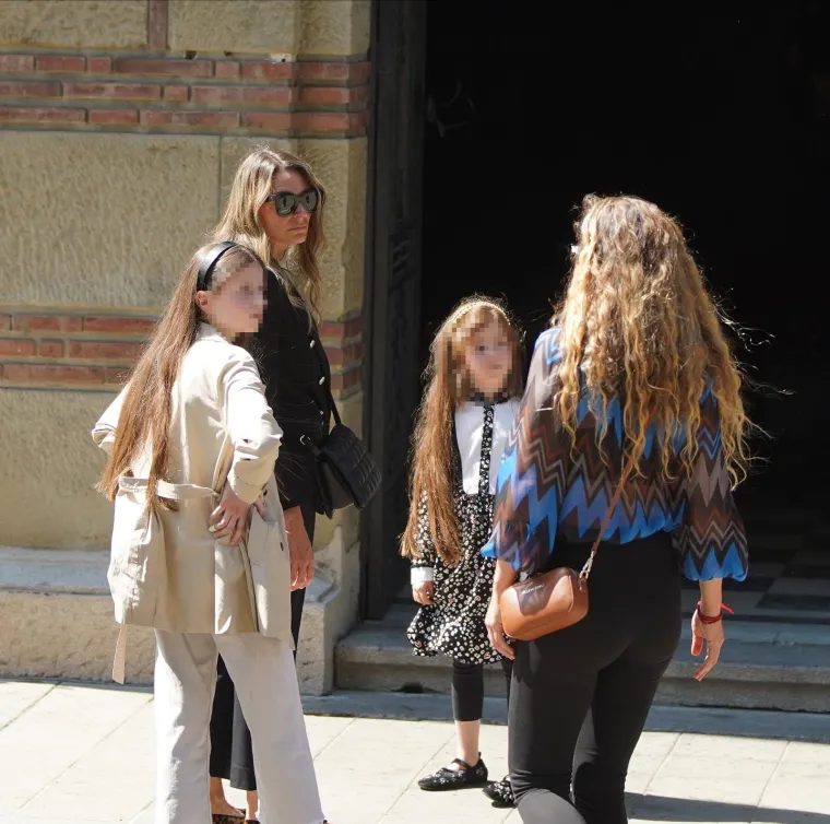 Pokopan je Vidoje Ristović: Neutje&scaron;na Nikolina Pi&scaron;ek nije prestajala plakati, prizori lome srce