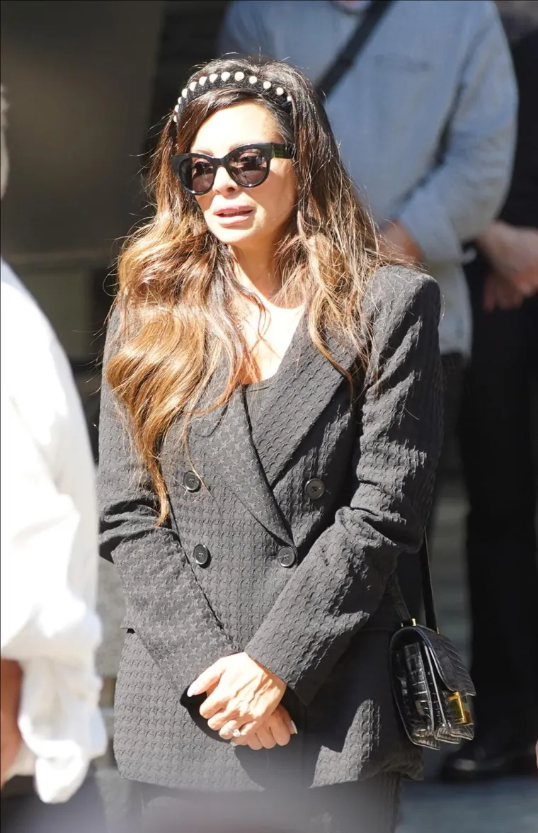 Pokopan je Vidoje Ristović: Neutje&scaron;na Nikolina Pi&scaron;ek nije prestajala plakati, prizori lome srce