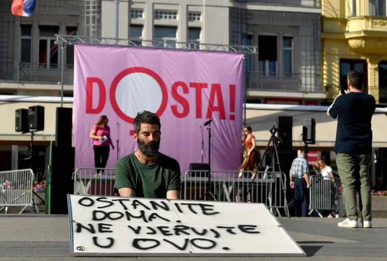 Poznati na velikom protestu za Mirelu Čavajdu: Stigli su i Urban i Ranko Ostojić
