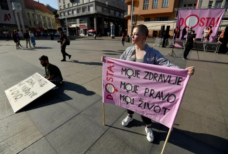 Poznati na velikom protestu za Mirelu Čavajdu: Stigli su i Urban i Ranko Ostojić