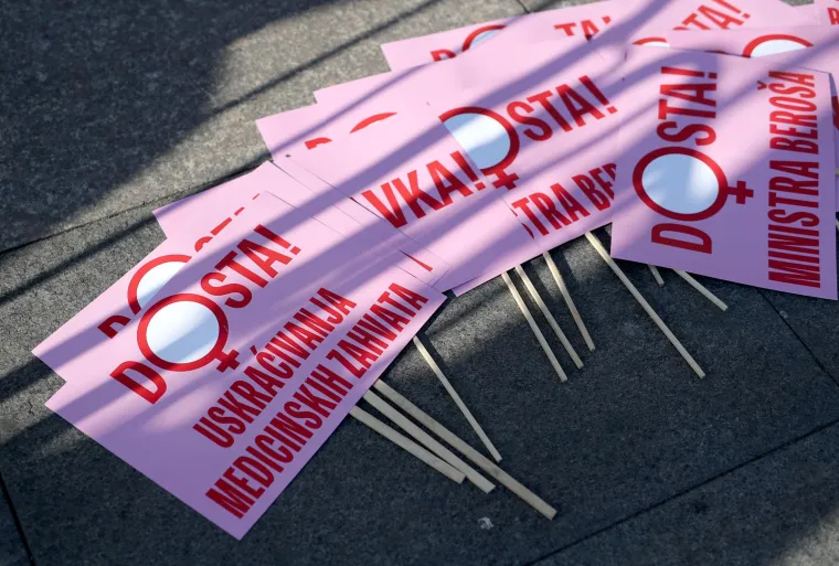 Poznati na velikom protestu za Mirelu Čavajdu: Stigli su i Urban i Ranko Ostojić