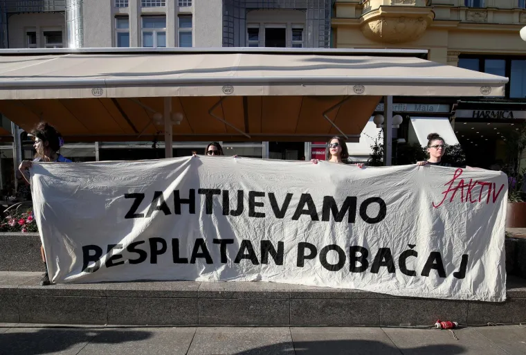 Poznati na velikom protestu za Mirelu Čavajdu: Stigli su i Urban i Ranko Ostojić