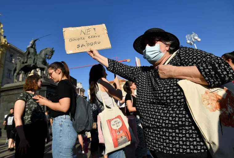 Poznati na velikom protestu za Mirelu Čavajdu: Stigli su i Urban i Ranko Ostojić