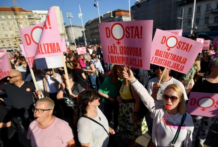 Poznati na velikom protestu za Mirelu Čavajdu: Stigli su i Urban i Ranko Ostojić