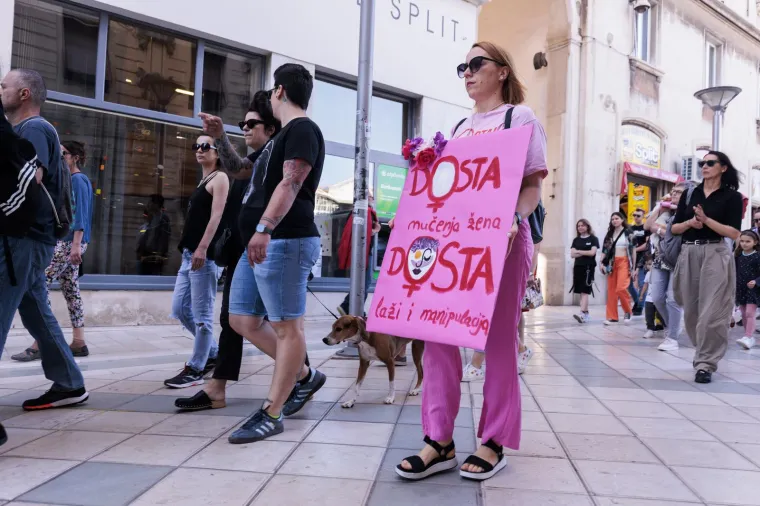 Prosvjed podrške Mireli Čavajdi u Splitu: Odgovorni su dobili moćnu poruku građana, pogledajte ovo