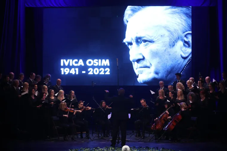Boban, Baka, Piksi, Pape... Nema tko nije došao na oproštaj od legendarnog Švabe, Zvone govorom natjerao suze na oči