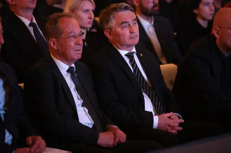 Boban, Baka, Piksi, Pape... Nema tko nije došao na oproštaj od legendarnog Švabe, Zvone govorom natjerao suze na oči