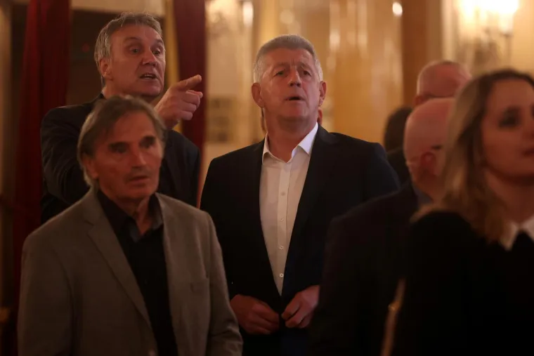 Boban, Baka, Piksi, Pape... Nema tko nije došao na oproštaj od legendarnog Švabe, Zvone govorom natjerao suze na oči