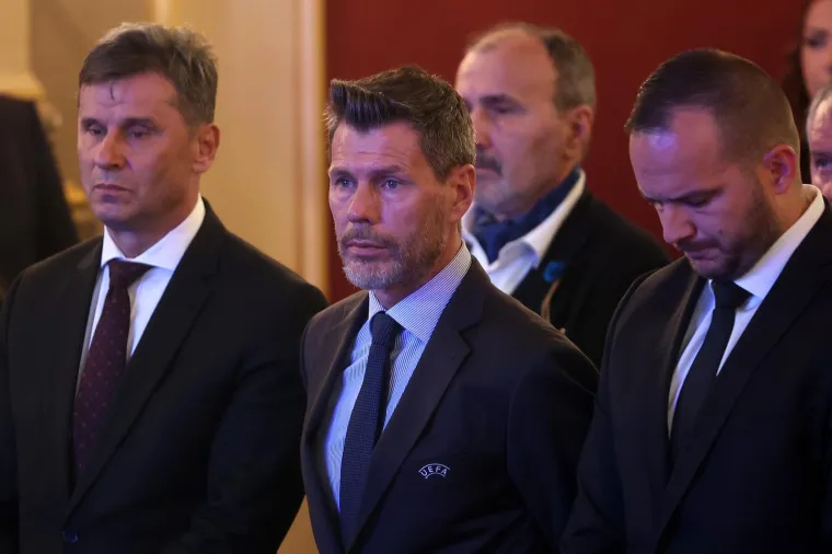 Boban, Baka, Piksi, Pape... Nema tko nije došao na oproštaj od legendarnog Švabe, Zvone govorom natjerao suze na oči
