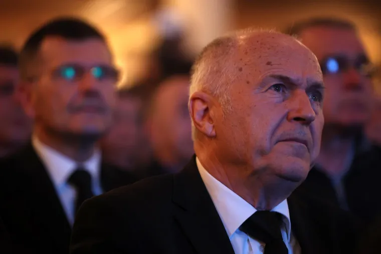 Boban, Baka, Piksi, Pape... Nema tko nije došao na oproštaj od legendarnog Švabe, Zvone govorom natjerao suze na oči