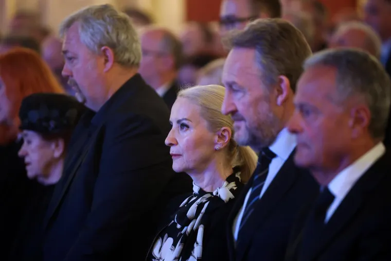 Boban, Baka, Piksi, Pape... Nema tko nije do&scaron;ao na opro&scaron;taj od legendarnog &Scaron;vabe, Zvone govorom natjerao suze na oči