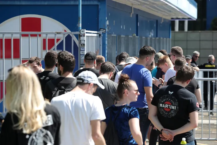 Redovi za karte na Maksimiru prije utakmice &Scaron;ibenik Dinamo