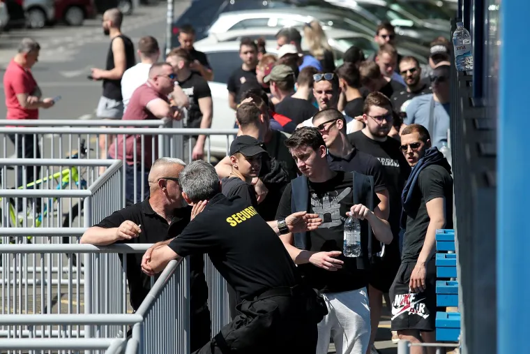 Redovi za karte na Maksimiru prije utakmice &Scaron;ibenik Dinamo