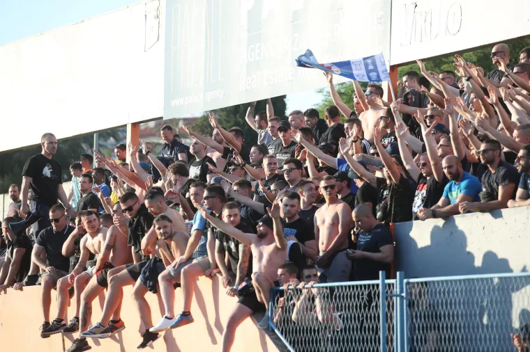 Fantastična atmosfera: Puni &Scaron;ubićevac ispratio Dinamo do nove titule