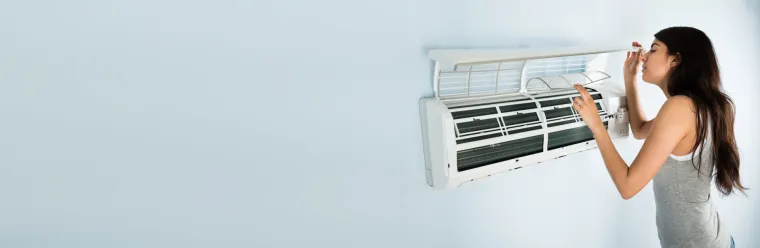 Blokiranje ventilacijskih krilca namještajem ili zavjesama također ograničava cirkulaciju zraka. Zato pazite da ventilacijska krilca nisu ni sa čime blokirana. 
