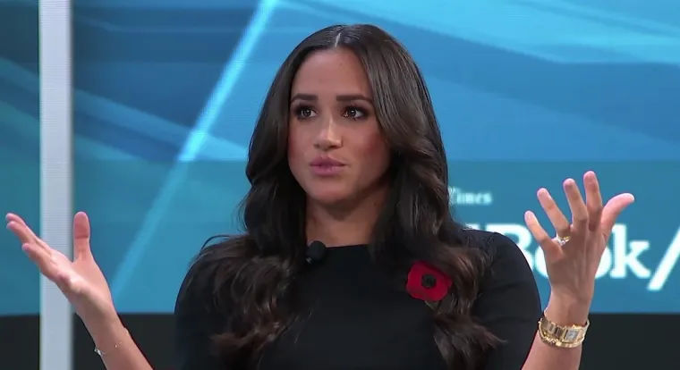 
Meghan i princ Harry su, za razliku od Charlesa, pokrenuli osam tužbi.