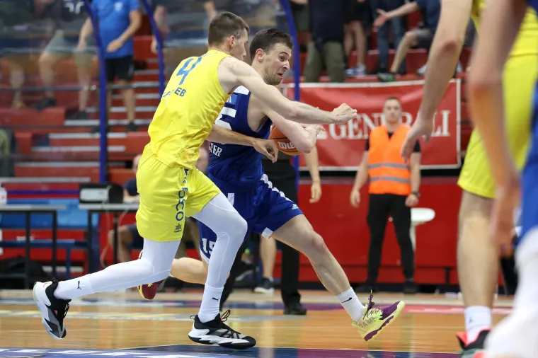 Noć za pamćenje KK Dinamo Zagreb. Od suza radosnica, pa do onih od suzavca. Evo &scaron;to se sve događalo i za&scaron;to su neredi započeli