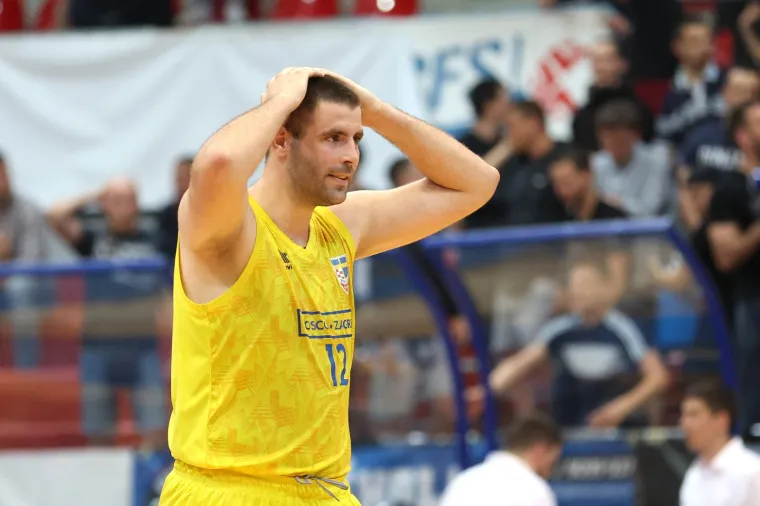 Noć za pamćenje KK Dinamo Zagreb. Od suza radosnica, pa do onih od suzavca. Evo &scaron;to se sve događalo i za&scaron;to su neredi započeli