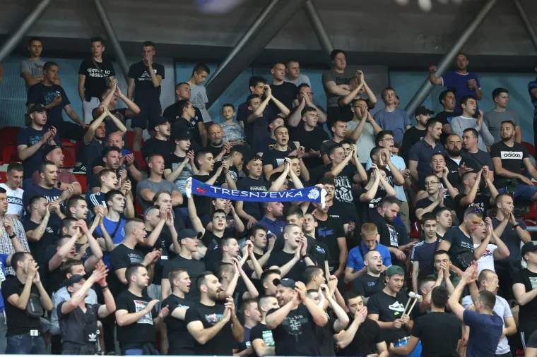 Noć za pamćenje KK Dinamo Zagreb. Od suza radosnica, pa do onih od suzavca. Evo &scaron;to se sve događalo i za&scaron;to su neredi započeli