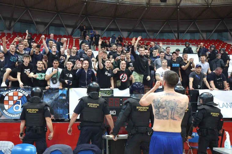 Noć za pamćenje KK Dinamo Zagreb. Od suza radosnica, pa do onih od suzavca. Evo &scaron;to se sve događalo i za&scaron;to su neredi započeli