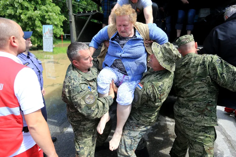Osam godina pro&scaron;lo je od poplava u Gunji, Rajevu selu i ostatku Slavonije: Ovako su izgledali pod vodom