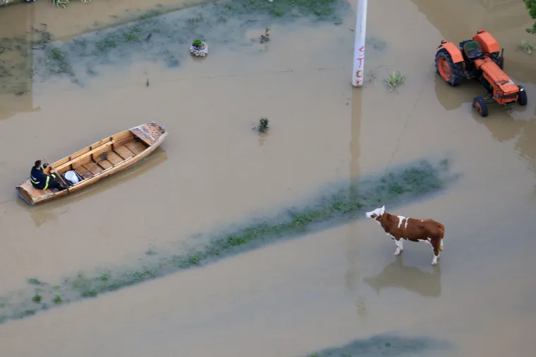 Osam godina pro&scaron;lo je od poplava u Gunji, Rajevu selu i ostatku Slavonije: Ovako su izgledali pod vodom