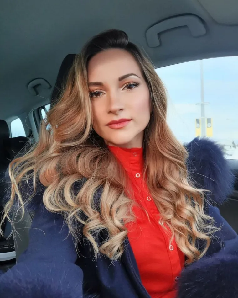 Pamela se udala 2013. godine za Mladena Salajstera, a njih dvoje zajedno imaju dvoje djece. Ona se neko vrijeme posvetila svojoj obitelji, a nakon toga pokrenula je solo karijeru. Pamela je, osim vrsne glazbenice, i uspješna poduzetnica i influencerica.