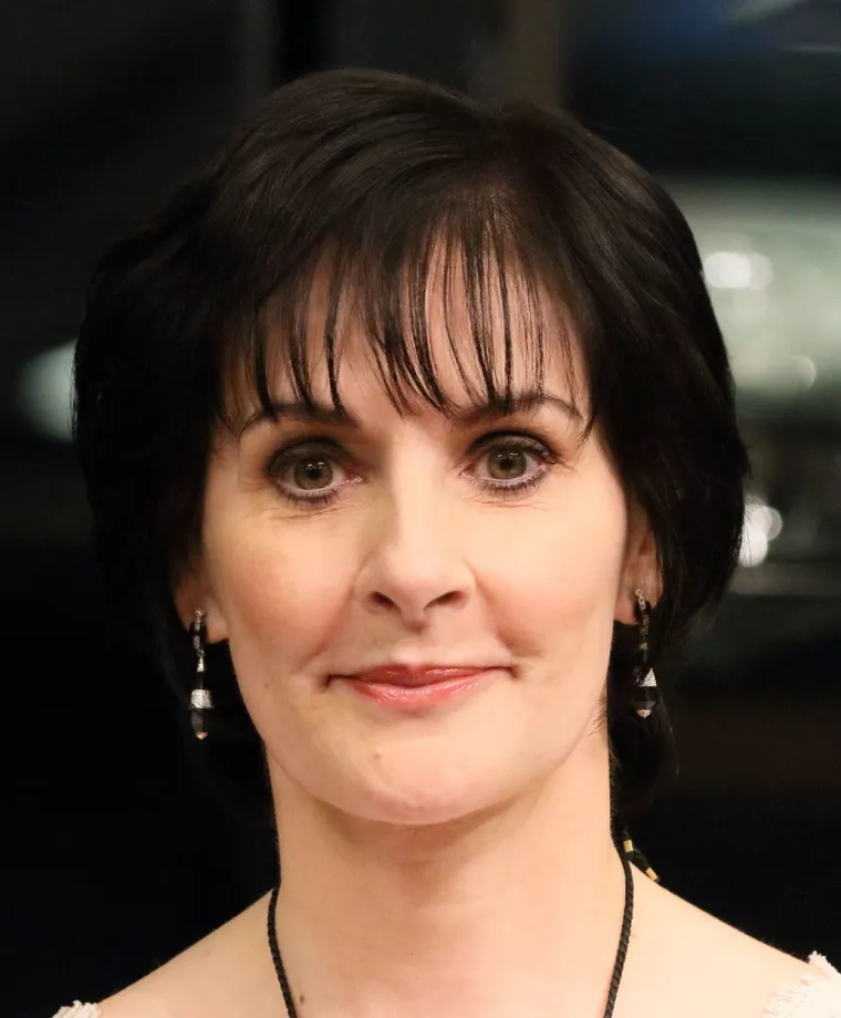 &quot;Bila sam u studiju tri godine, radila na albumu. Prije toga sam uzela oko tri godine pauze, nešto što nikad prije nisam napravila, no trebala sam to, glazba je to trebala&quot;, kazala je Enya svojevremeno u jednom intervjuu o svojim glazbenim počecima.