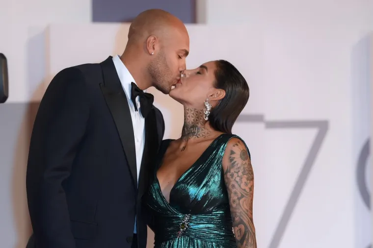 Olimpijski prvak i njegova prezgodna djevojka otkrili previ&scaron;e: Ona je i priznala koja joj je omiljena poza