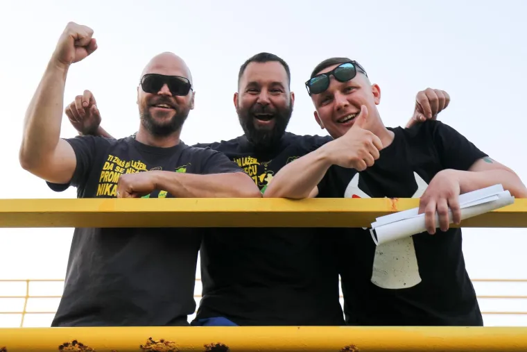 Zanosne dame u&scaron;etale na tribinu i zasjenile slavnog hrvatskog nogometa&scaron;a. Plijenile su pažnju svih na stadionu