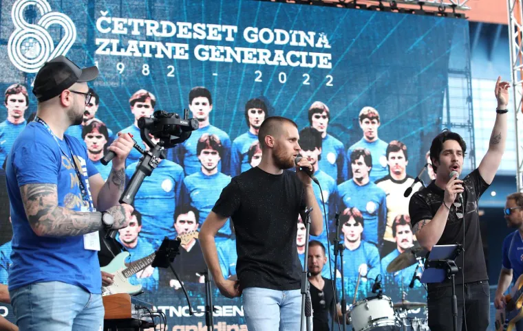 Pogledajte kakva je atmosfera ispred Maksimira uoči derbija s Hajdukom