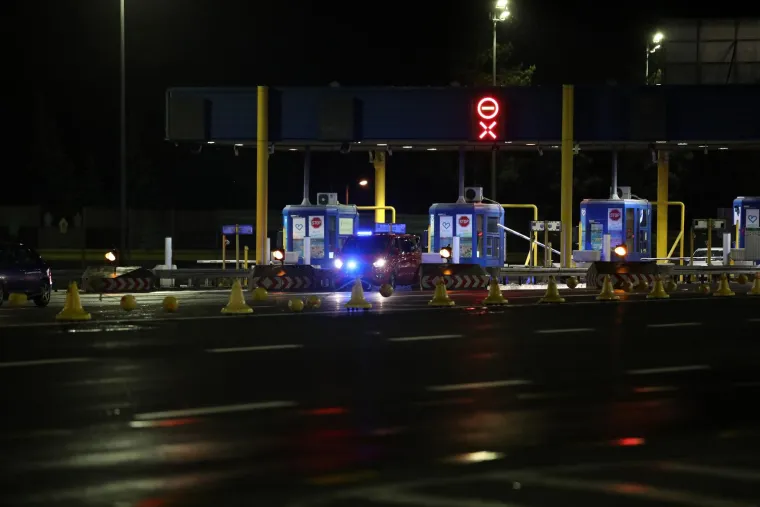 Stotine torcida&scaron;a sukobilo se s interventnom policijom, dvoje propucanih. Policija otkrila detalje krvavog obračuna