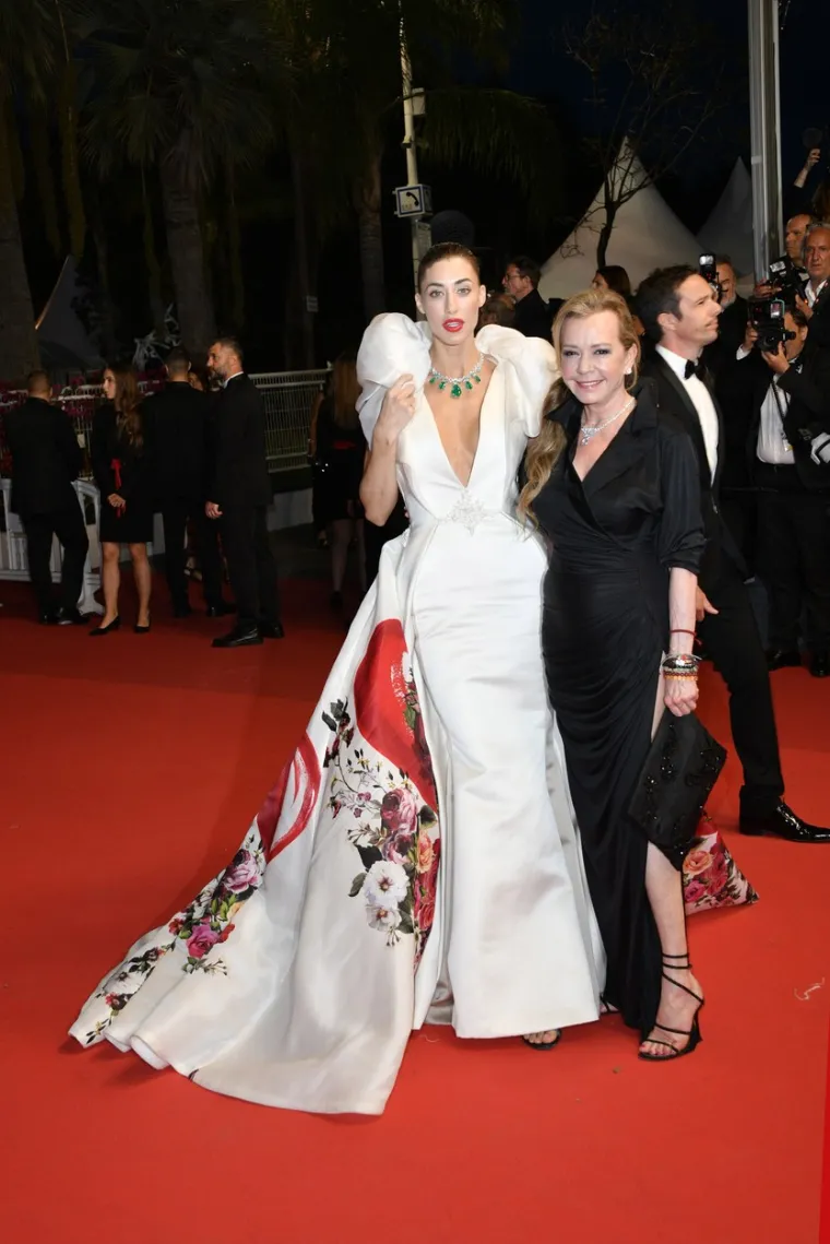 Denise Capezza i Caroline Scheufele