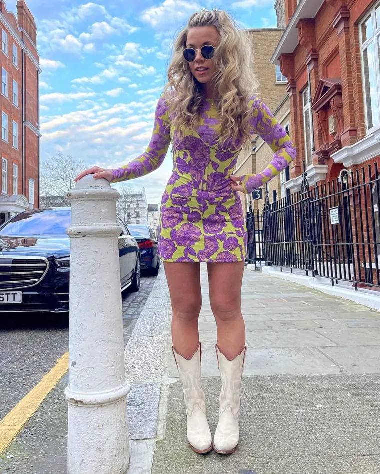 Legendarni engleski 'killer' ima ubojito zgodnu kćer. Preslatka Hollie Shearer ima prevruć Instagram pun obnaženih slika