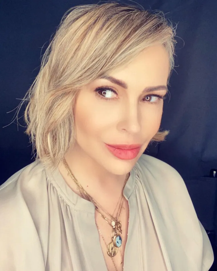 &quot;Je*ite se, republikanska stranko i vaša opsesija oružjem. Je*ise, Ted Cruz. Je*i se, Joe Manchin i Kyrsten Sinema. Koliko još djece mora umrijeti?&quot;, poručila je glumica Alyssa Milano na Twitteru.