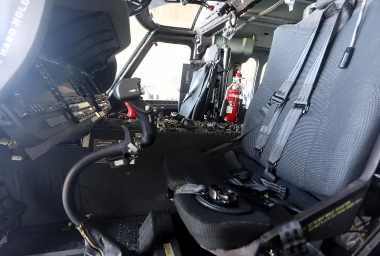 Zavirite unutar helikoptera Black Hawk koji nam je donirao SAD