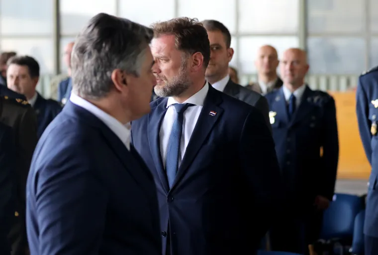 To je samo dokaz kolika je netrpeljivost između vrhovnog zapovjednika Oružanih snaga RH Milanovića i ministra Banožića.