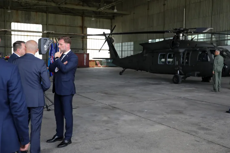 Pogledajte prvi let helikoptera Black Hawk UH-60M koje smo dobili od NATO-a