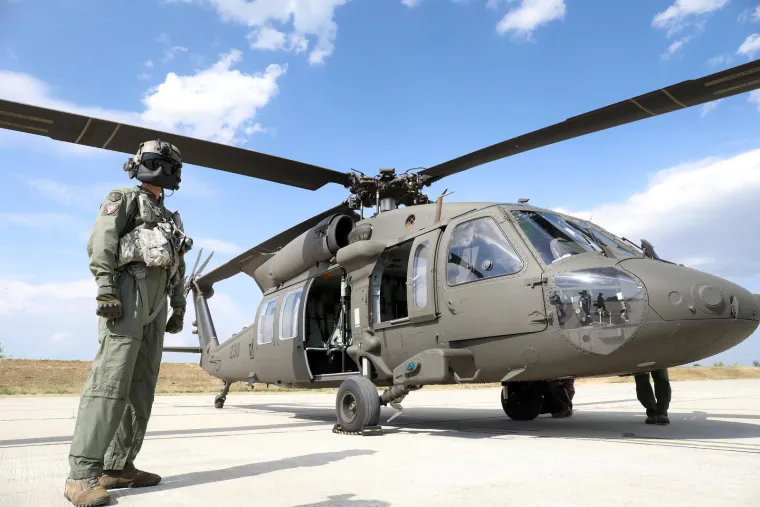 Pogledajte prvi let helikoptera Black Hawk UH-60M koje smo dobili od NATO-a