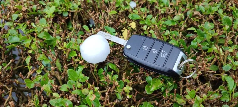 Zaprimljene su dojave o o&scaron;tećenim krovovima, automobilima, sru&scaron;enim stablima na prometnicama, uni&scaron;tenim usjevima. Intervenirali su vatrogasci. 