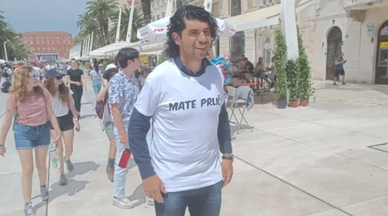 Lice koje dugo nismo vidjeli. Pogledajte tko se pojavio na misi za uhićene pripadnike Torcide i kakvu je majicu nosio