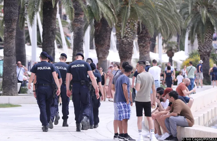 Na Poljudu će biti paklena atmosfera, Torcida preplavila grad. Pogledajte atmosferu u Splitu uoči finala Kupa između Hajduka i Rijeke