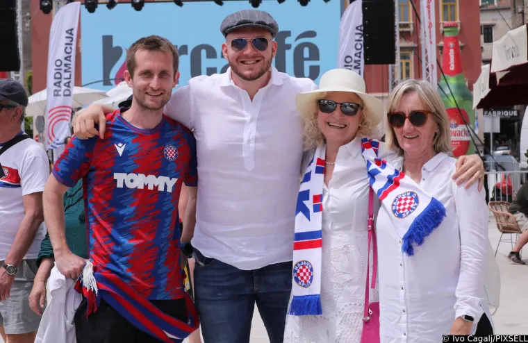 Na Poljudu će biti paklena atmosfera, Torcida preplavila grad. Pogledajte atmosferu u Splitu uoči finala Kupa između Hajduka i Rijeke