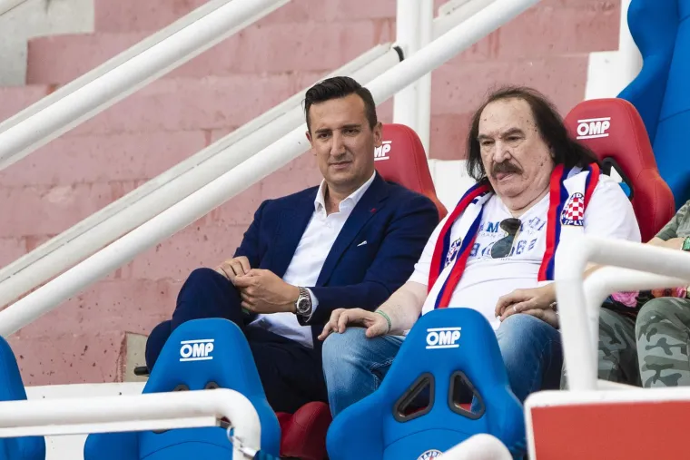 Mišo Kovač u svečanoj loži na Poljudu, pogledajte u čijem je društvu snimljena legenda