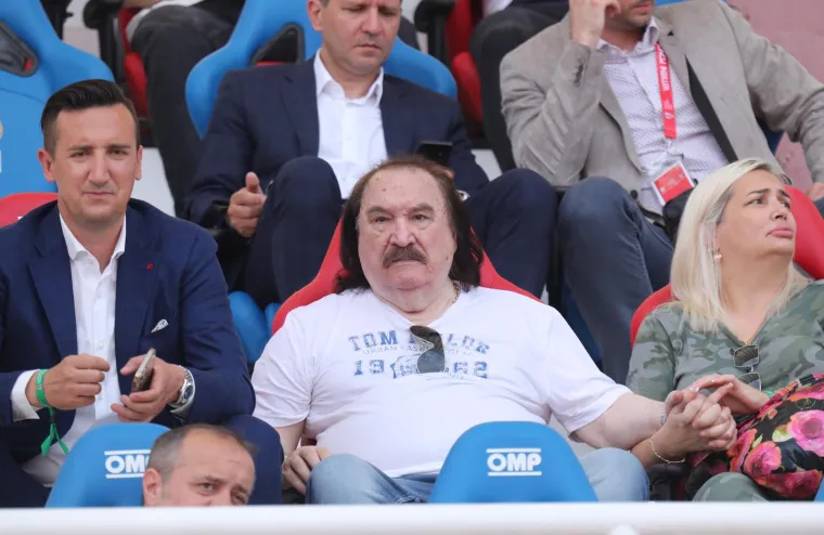 Mišo Kovač u svečanoj loži na Poljudu, pogledajte u čijem je društvu snimljena legenda